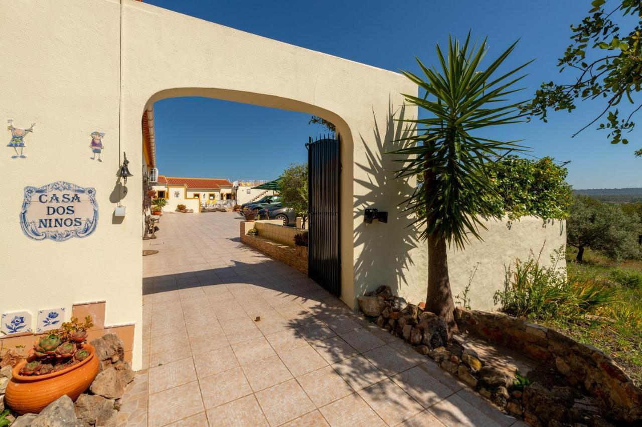 Casa Dos Ninos Acomodação com café da manhã São Bartolomeu de Messines Exterior foto